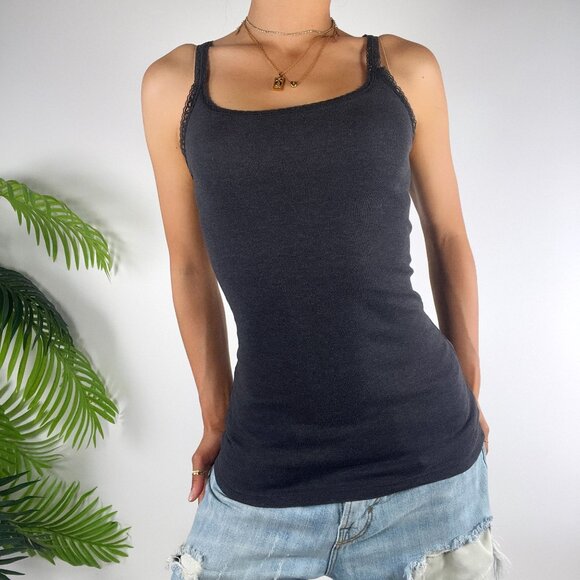 Vintage Y2K Old Navy Gray Lace Dark Coquette Grunge Casual Fitted Tank Top / XS - Picture 4 of 7